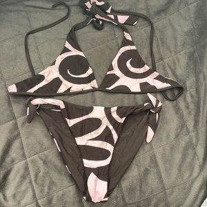 Two piece reversible bathing suit